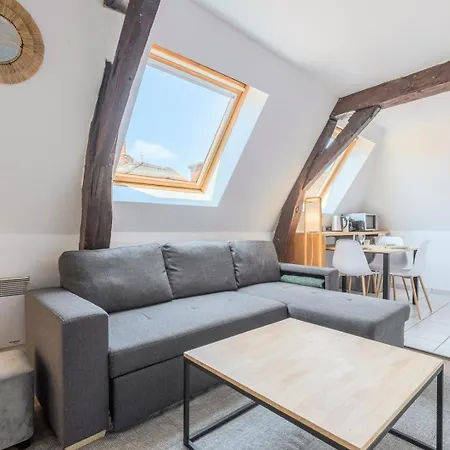 Duplex Next To Grand Place ליל