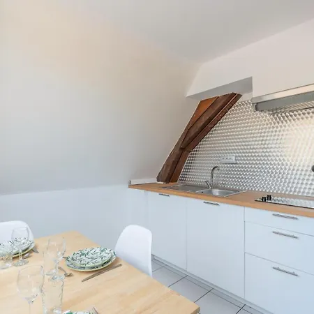 Duplex Next To Grand Place ליל